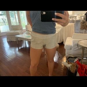 lululemon hotty hot 2.5 striped shorts